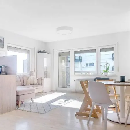 Appartement Large 3 Bedrooms Flat In Center With Parking And Terrace-kirchberg F