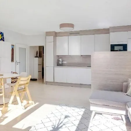 Large 3 Bedrooms Flat In Center With Parking And Terrace-kirchberg F *