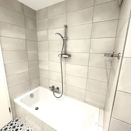 Appartement Large 3 Bedrooms Flat In Center With Parking And Terrace-kirchberg F Luxembourg