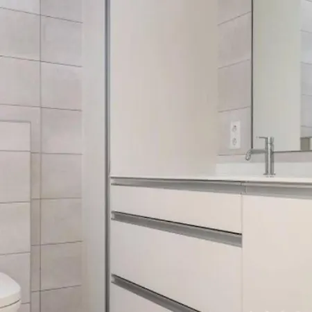 Appartement Large 3 Bedrooms Flat In Center With Parking And Terrace-kirchberg F