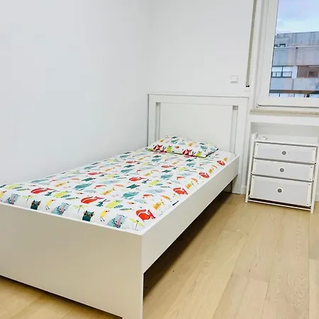 Large 3 Bedrooms Flat In Center With Parking And Terrace-kirchberg F *